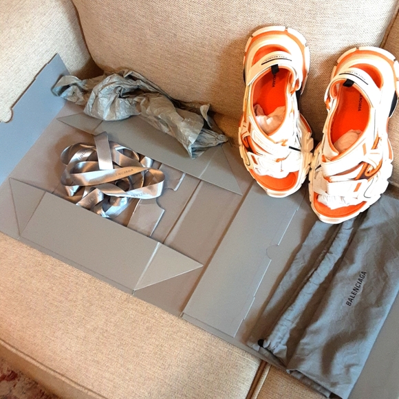 Balenciaga track sandals- Unisex size 7- 8 Firm price - Picture 13 of 15